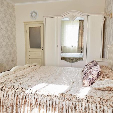 Apartment Fortuna Odessa Buitenkant foto